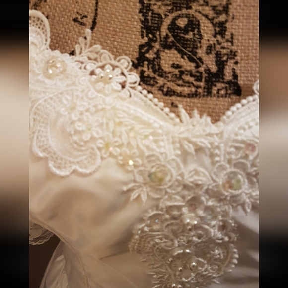 RARE Snow White Beads Ballroom Wedding Dress Princess Victorian Luxury Ball Gown - Picture 10 of 16